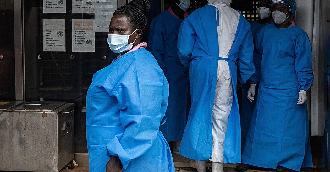 أوغندا تتسابق لاحتواء تفشي فيروس إيبولا القاتل