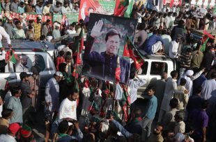 1742Mandatory Credit: Photo by RAHAT DAR/EPA-EFE/Shutterstock (13605438a)Supporters of Imran Khan, Pakistan's former Prime Minister and head of political party Pakistan Tehreek-e-Insaf (PTI), join a protest march towards Islamabad, in Gakhar, Pakistan, 02 November 2022. Khan is leading a march from the city of Lahore to the capital Islamabad seeking 'real freedom' after his term came to an abrupt end earlier this year after losing a no confidence motion in parliament. The former premier blamed the US for supporting the opposition parties led by incumbent Prime Minister Shehbaz Sharif's Pakistan Muslim League (Nawaz).Pakistan's former prime minister leads anti-government long march, Gakhar - 02 Nov 2022